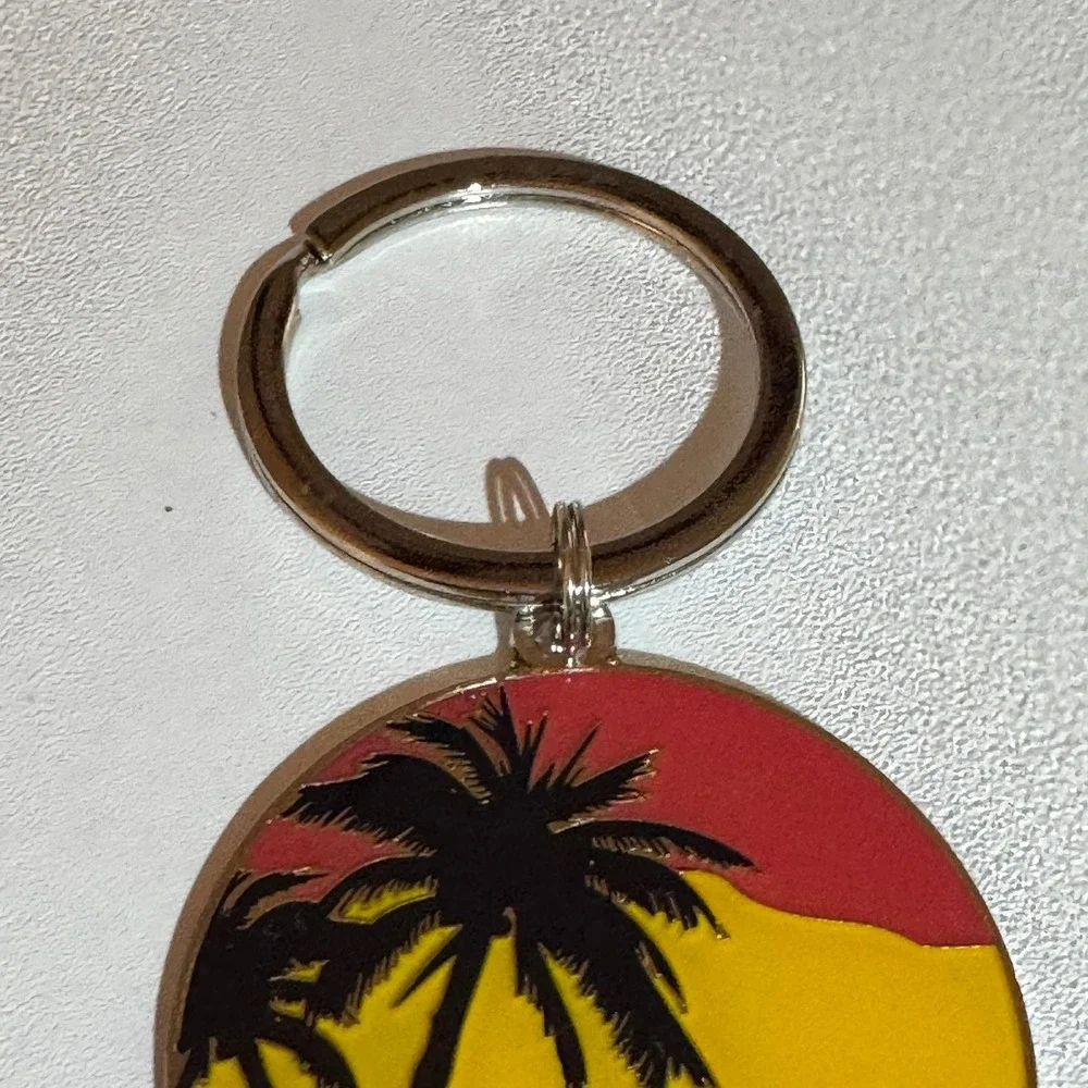 Catalina Florida‎ Souvenir Round Keychain Tropical Palm Tree Sunset Design
